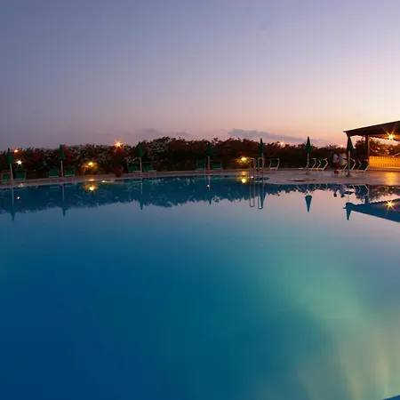 Hotel Le Palme 4* קאלה ליברוטו